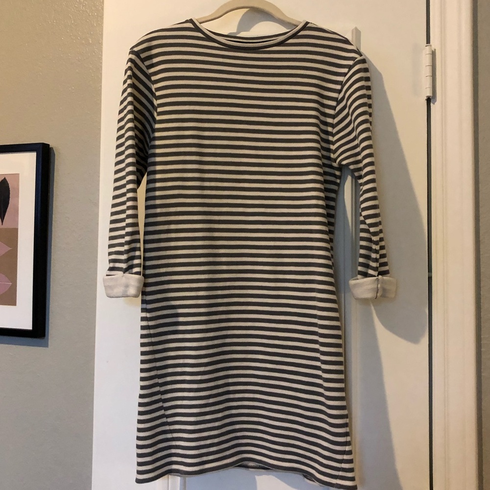 Topshop Gray and White Striped 3/4 Sleeve Dress